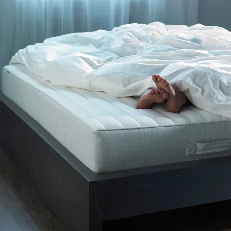 Выбор матраса для двуспальной кровати: на что обратить внимание