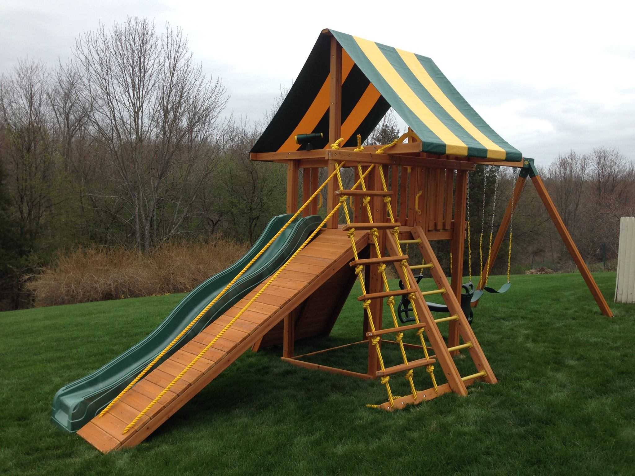 Детская площадка своими руками (63 фото): идеи оформления ограждения из дерева на даче. как сделать игровую площадку во дворе?