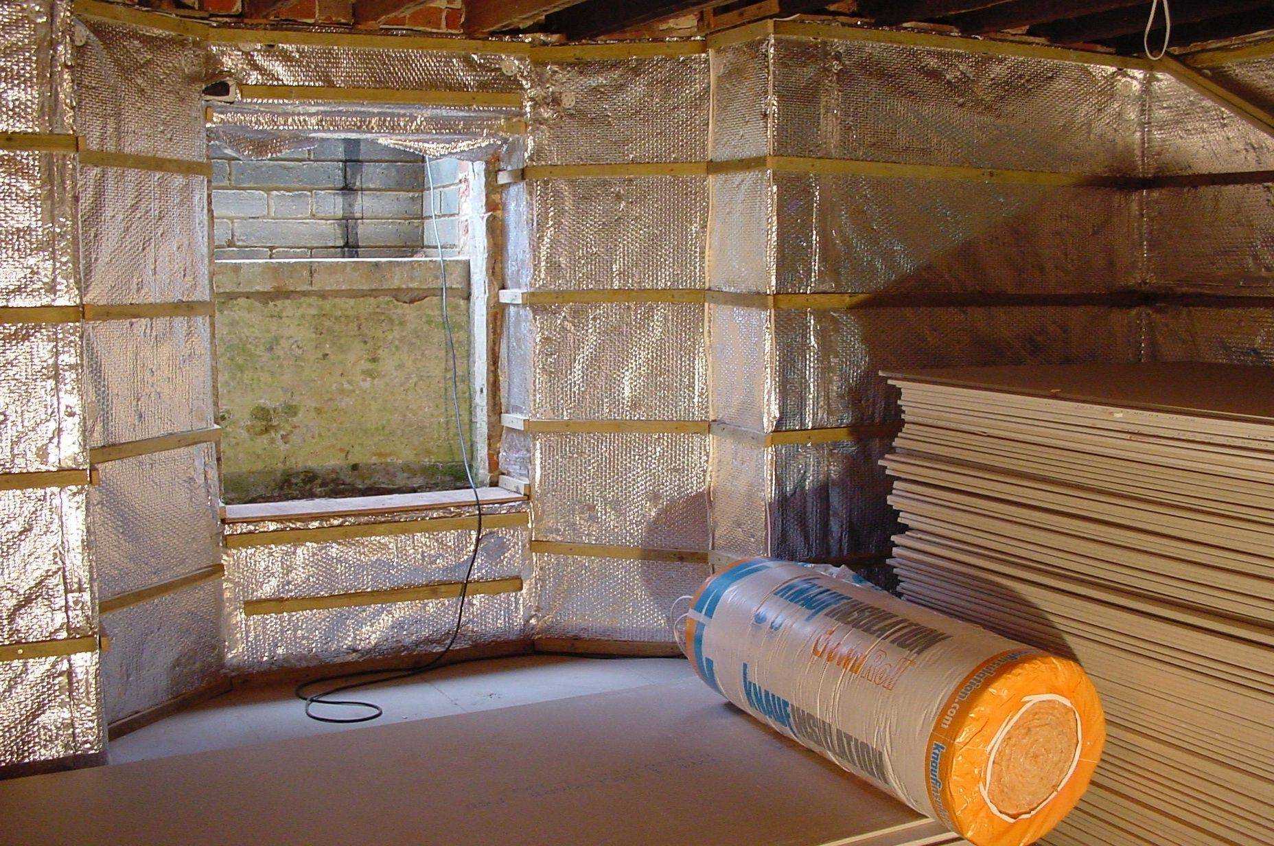 Советы по способу крепежа отражающей теплоизоляции на бетонную стену в зависимости от вида материала назначения и возможностей помещения