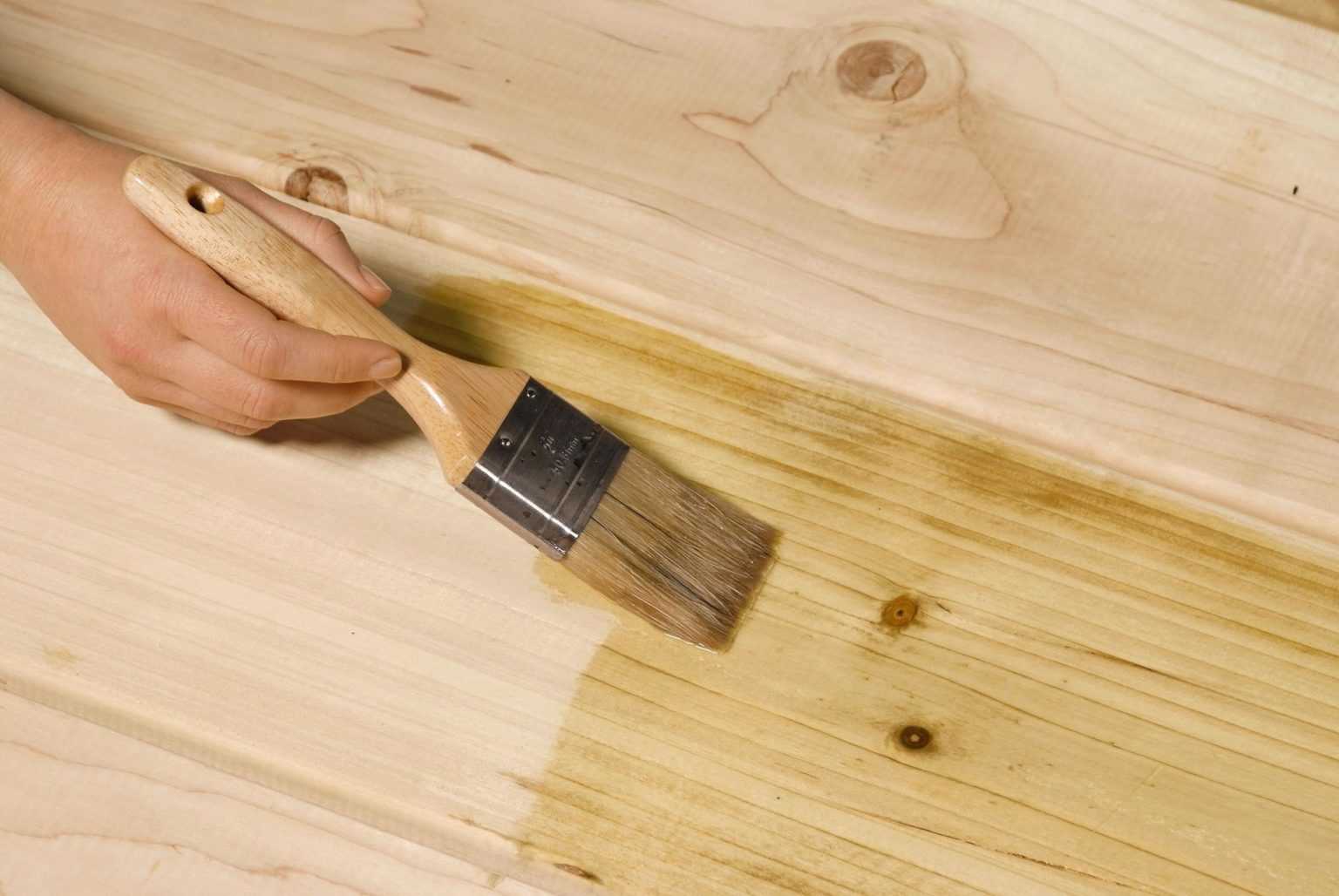 Как и чем покрасить деревянный пол: виды пропиток и лакокрасочных покрытий технология покраски деревянного пола полезные советы