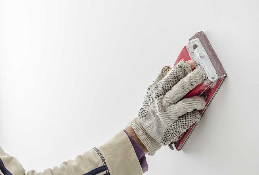 Как правильно шлифовать стены после шпаклевания, методы зачистки поверхности