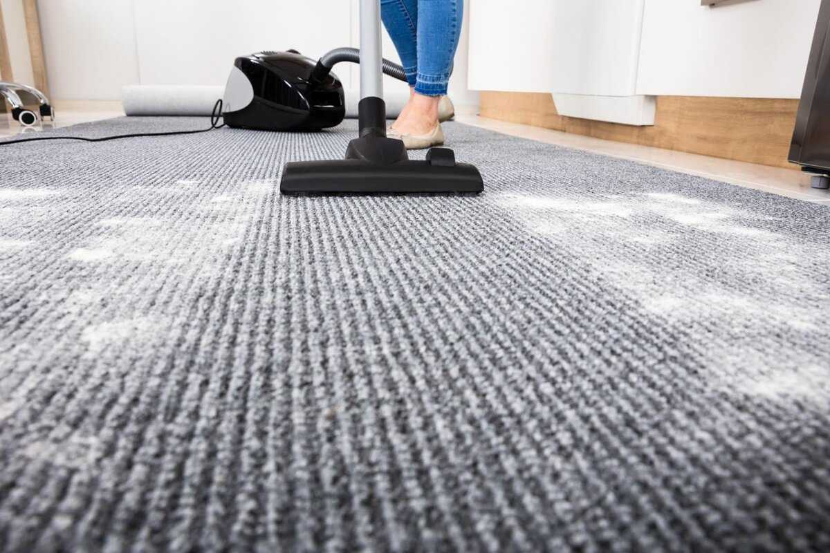 Как почистить ковролин в домашних условиях: 4 эффективных способа и советы по уходу