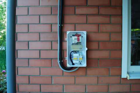 Правила установки и замены электросчетчика: как подключить прибор в частном доме на улице
