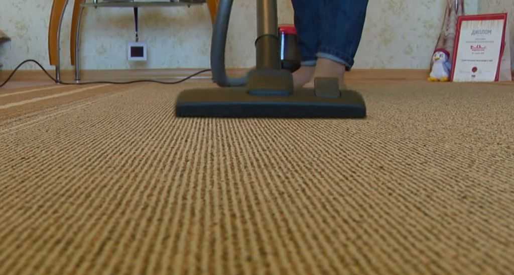 Чистка ковровых покрытий в домашних условиях: обзор средств