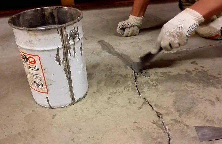 Ремонт бетонных полов: от трещин и выбоин до замены стяжки