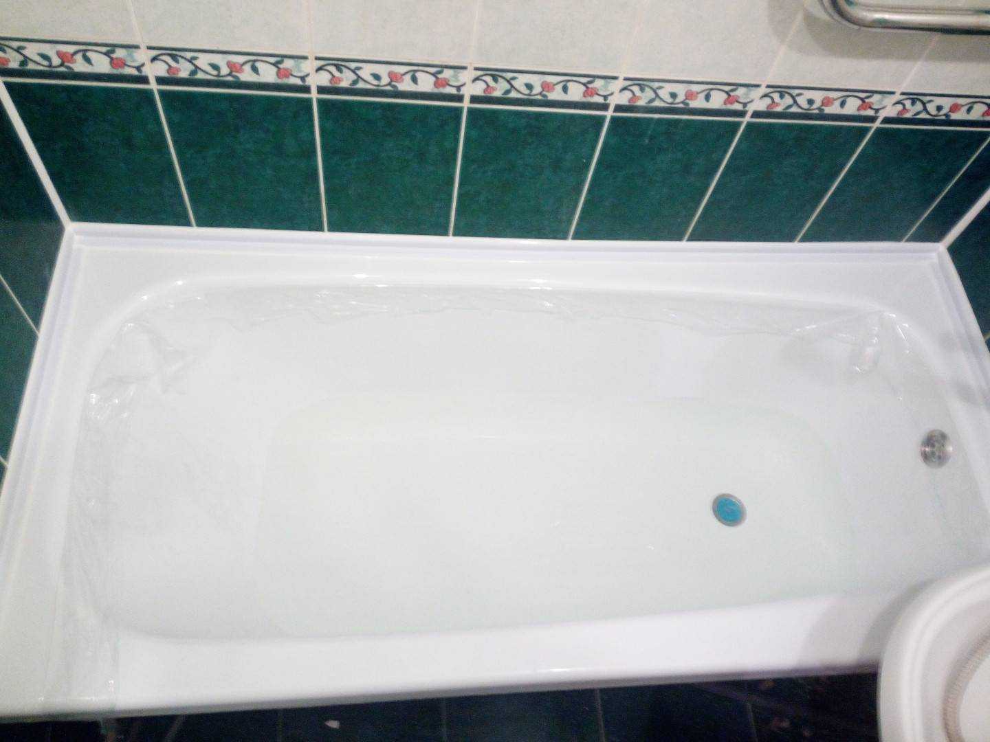 Акриловый вкладыш в ванну
