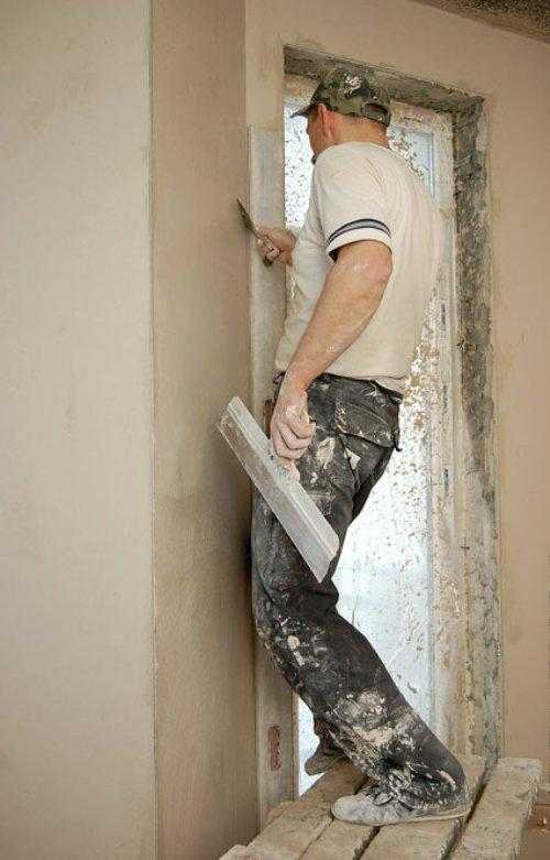 Как шпаклевать углы? как сделать ровные грани у стен при шпаклевке, как выровнять внутренние уголки конструкций, шпаклевание поверхности