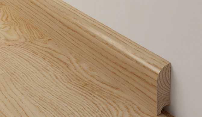 Деревянный плинтус – советы по подбору и монтажу современных напольных моделей (125 фото)