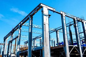 Стальной скелет успеха: как быстровозводимые металлоконструкции превращают пустой участок в прибыльный бизнес.