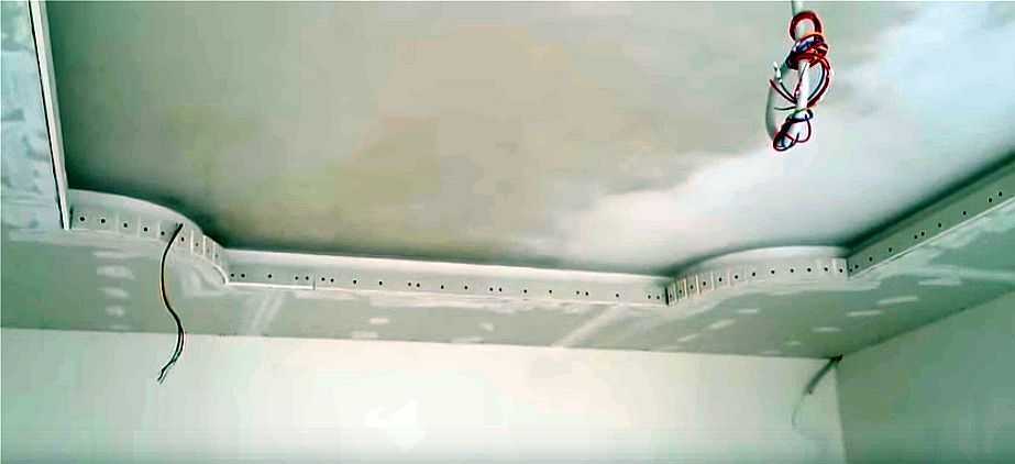 Парящие линии на гипсокартонном потолке