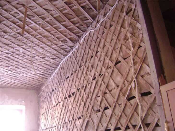Штукатурка деревянного дома [47 фото] и стен внутри, видео оштукатуривания брусового дома