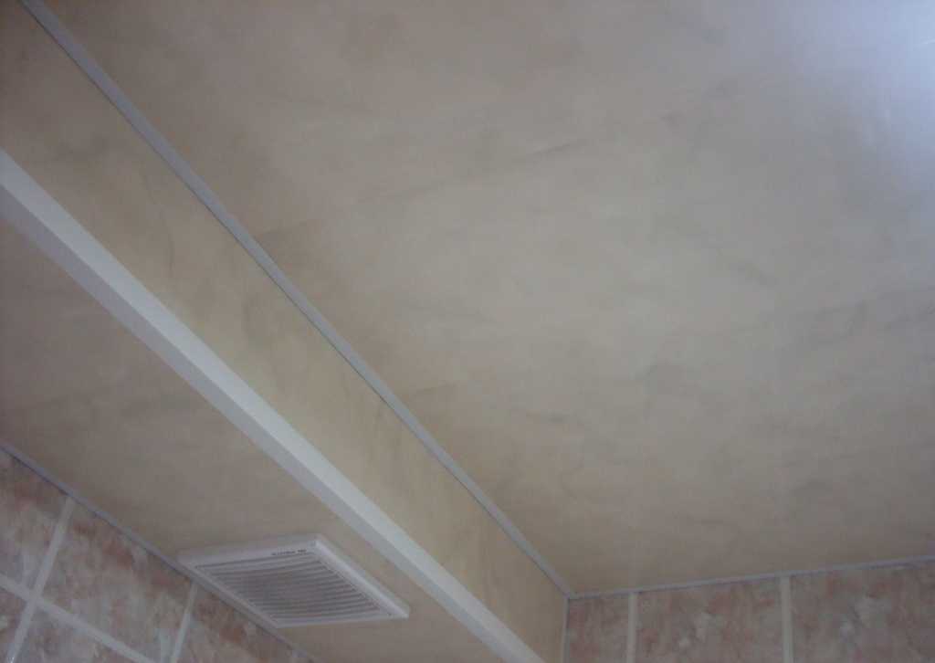 Монтаж подвесного потолка из панелей пвх – пошаговое руководство
