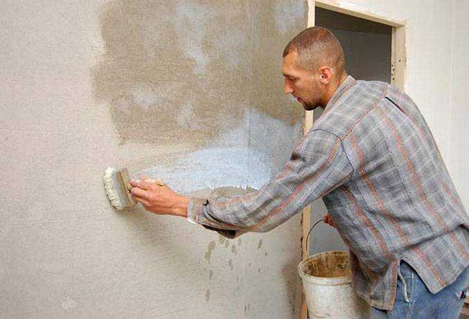 Штукатурка для ванной комнаты под плитку: технология выравнивания стен пошагово,чем штукатурить стены,цементная,водостойкая,гипсовая,для влажных помещений, какая лучше,на цементной основе.