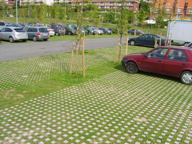 Газонные решетки для парковки: георешетки и экопарковки. пластиковые и бетонные решетки для дачи, зеленая и черная сетка для газона, укладка решеток