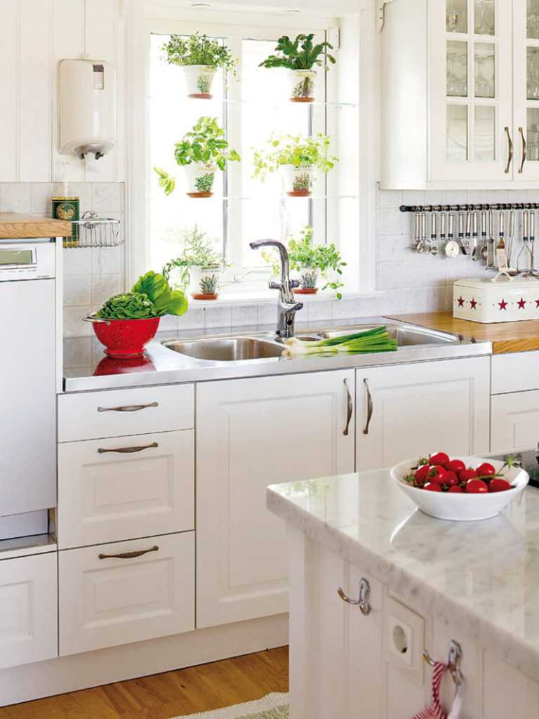 Белая кухня в интерьере: фото идей дизайна и оформления