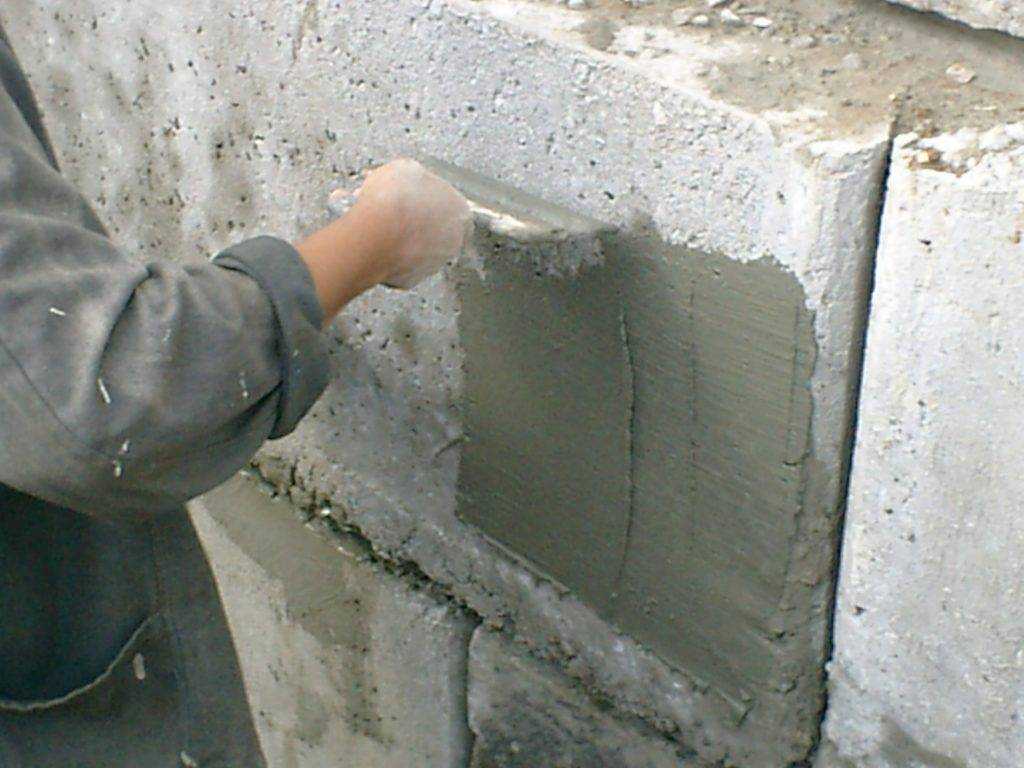 Технология штукатурки стен цементным раствором