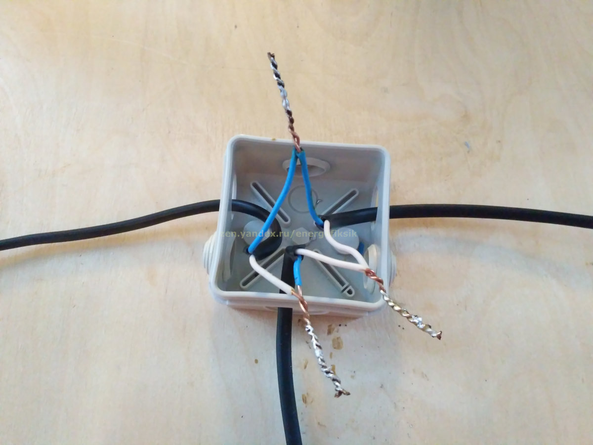 Как соединить провода в распределительной коробке - как правильно