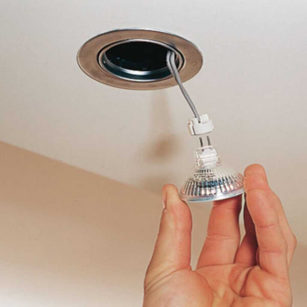 Установка точечных светильников в натяжной потолок своими руками: инструкция по монтажу