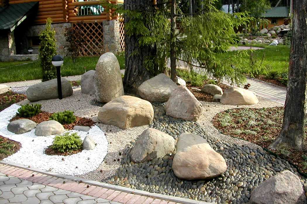Клумба из камней: пошаговая инструкция как стильно и современно построить каменную клумбу (160 фото)