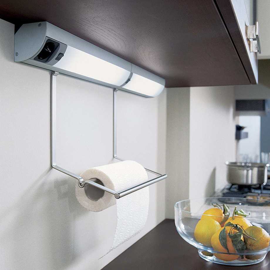 Монтаж светодиодной ленты на кухне под шкафами: выбор ленты и блока питания, этапы монтажа.