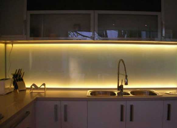 Освещение на кухне (50 фото): красивые примеры и световое оформление
