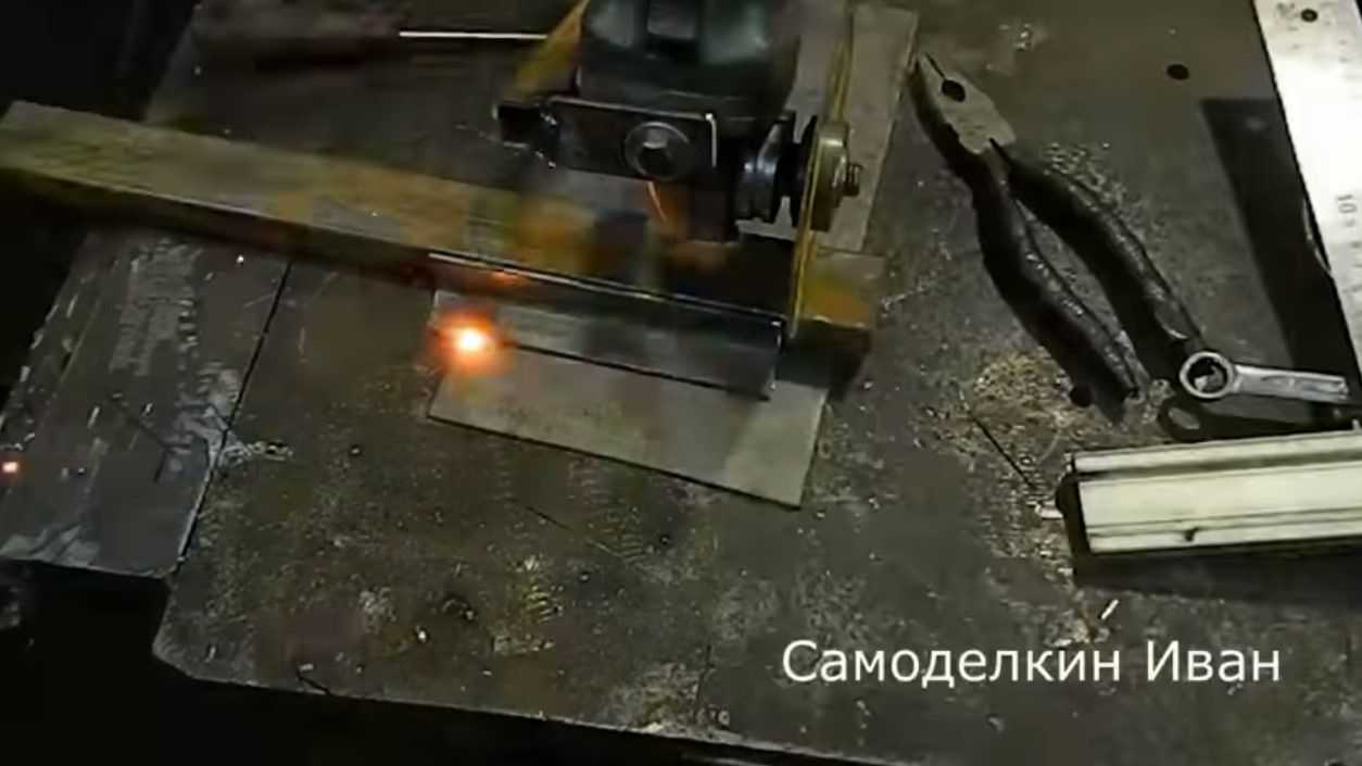 Как сделать отрезной станок из болгарки своими руками в том числе в гараже с чертежами и видео