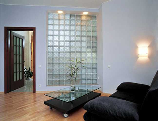 Используйте стеклоблоки в интерьере квартиры фото