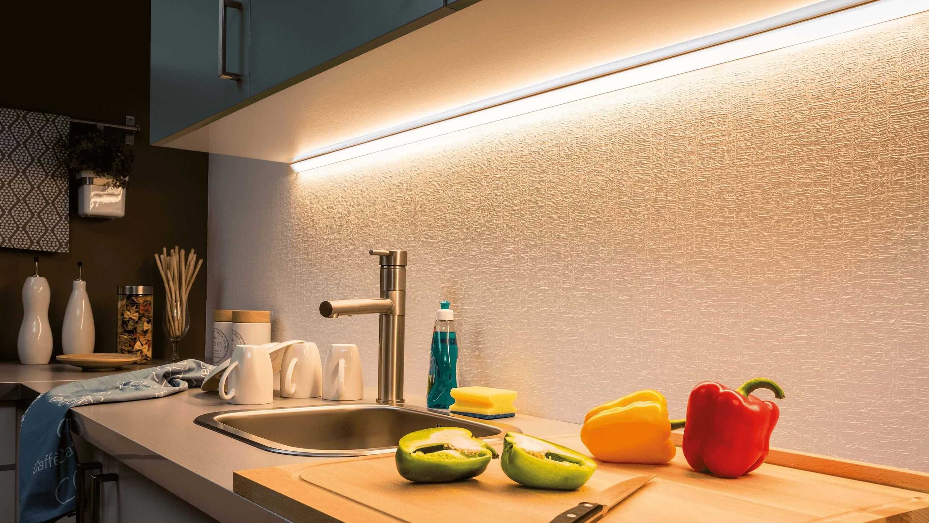 Подсветка для кухни под шкафы для рабочей зоны: как сделать своими руками