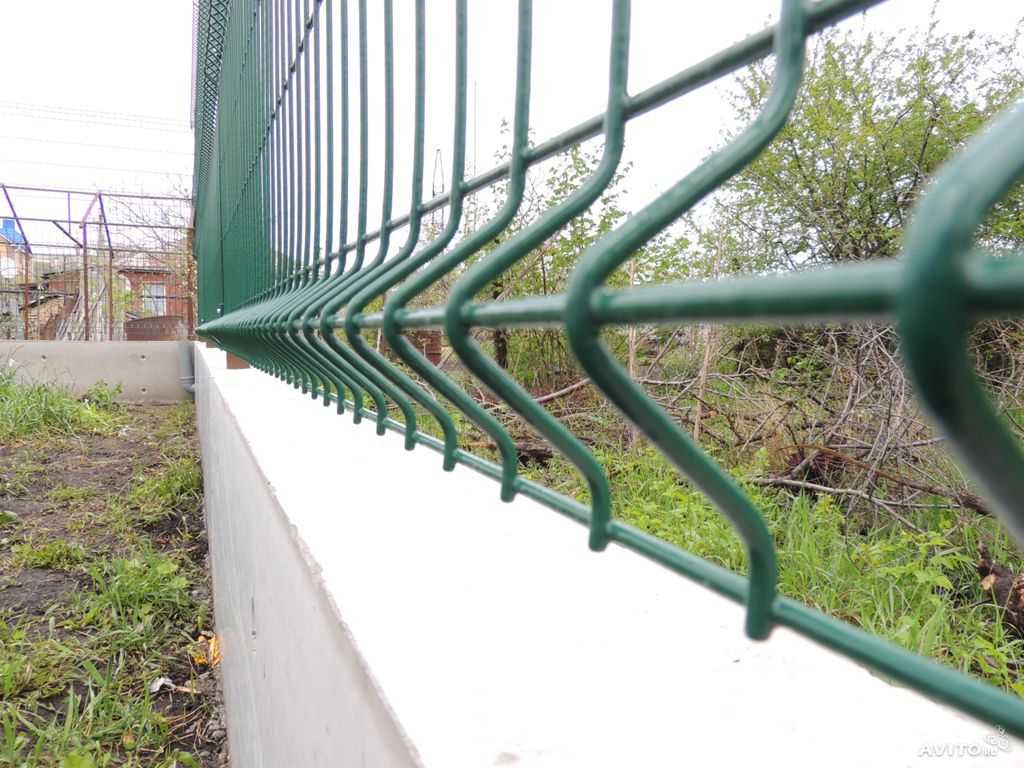 Забор из сварной сетки – надёжность и отличный внешний вид