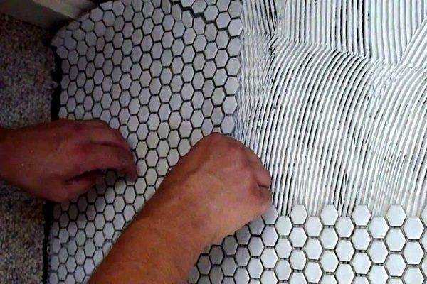 Укладка мозаичной плитки на сетке - только ремонт своими руками в квартире: фото, видео, инструкции