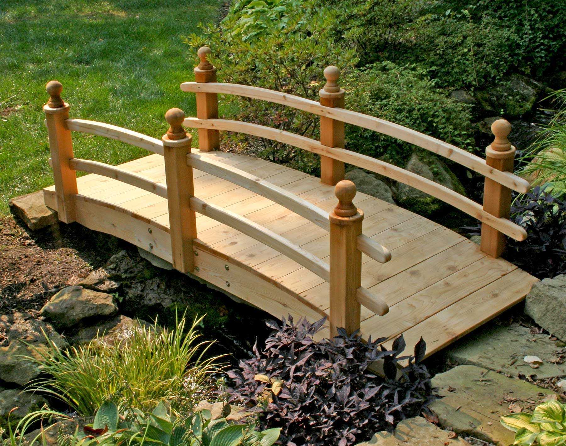 Декоративный мостик для сада своими руками: фото лучших вариантов, идеи .